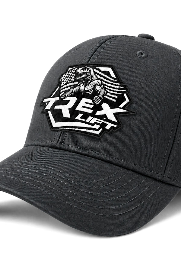 Detalhe da logo preta frontal do Boné Dad Hat T-Rex Lift chumbo