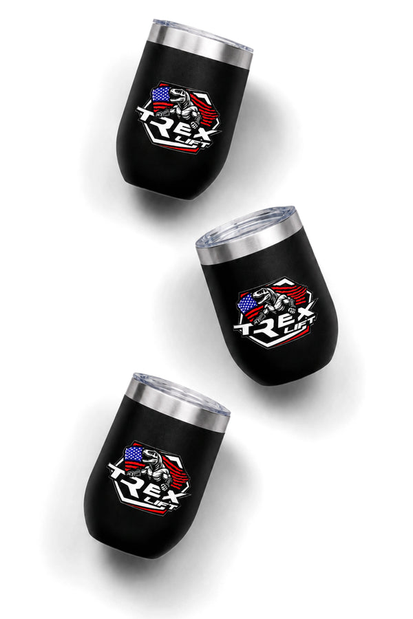 Três Copos Térmicos T-Rex Lift com Tampa pretos logo colorida 360ML posicionados em ângulo